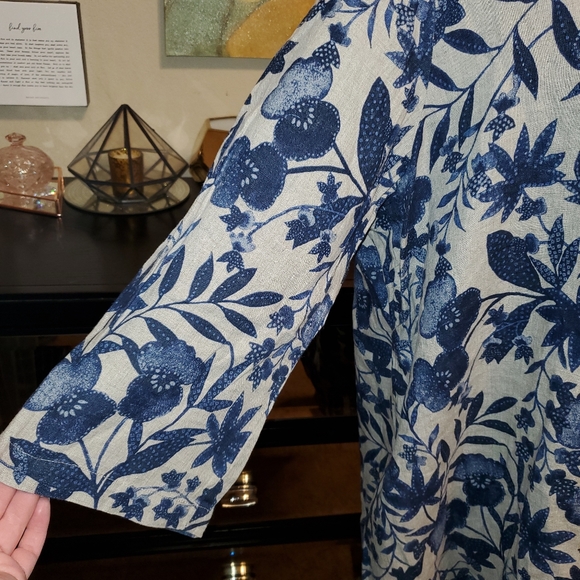 NWT Flax Blue Floral Dreamy Top Size Large - Picture 4 of 11
